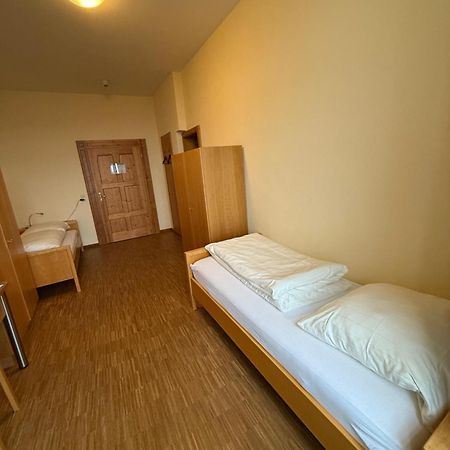 Gaestehaus Schweiklberg Vilshofen an der Donau Esterno foto